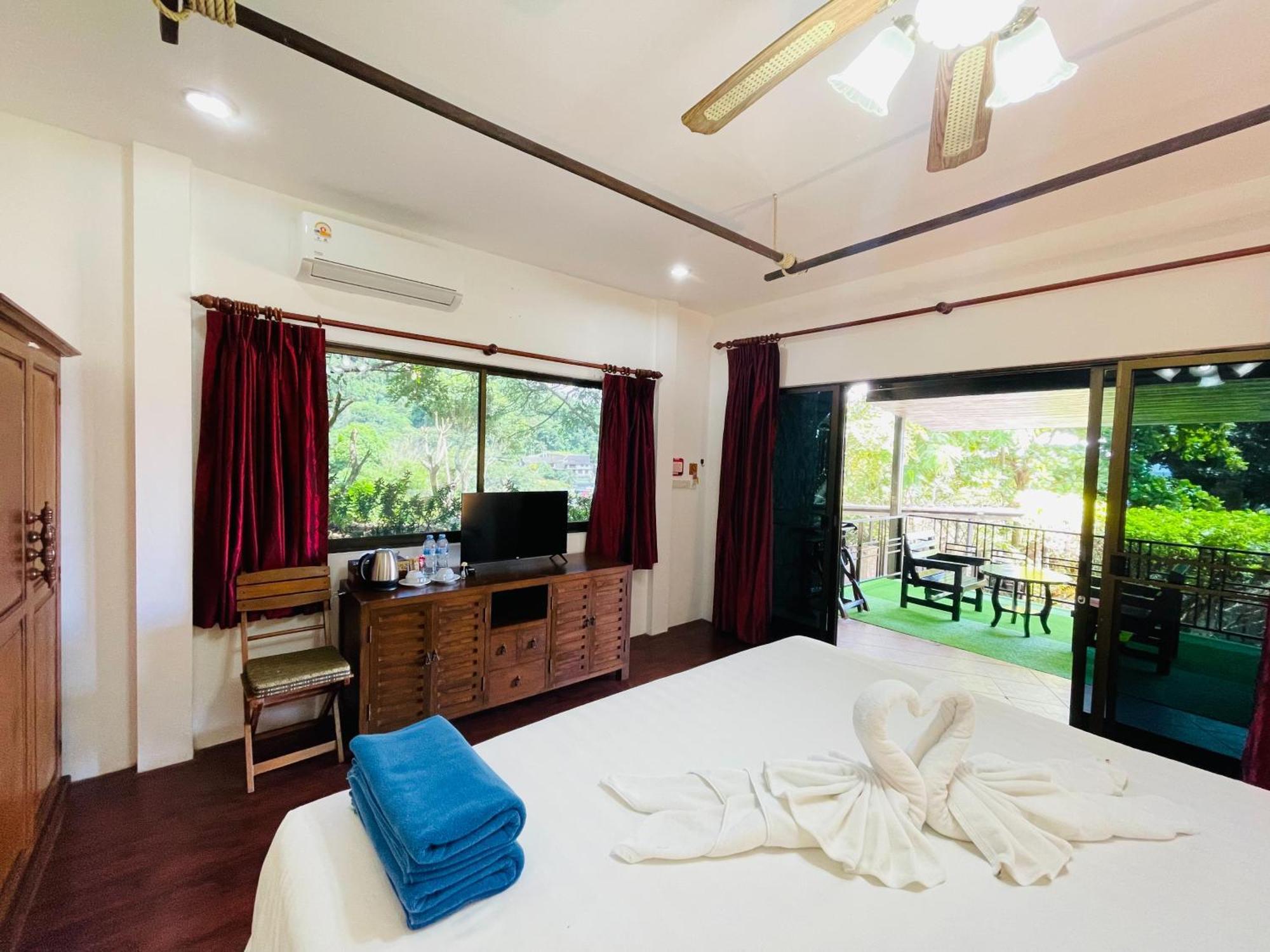Hotel Boomerang Village Kata Beach (Phuket)
