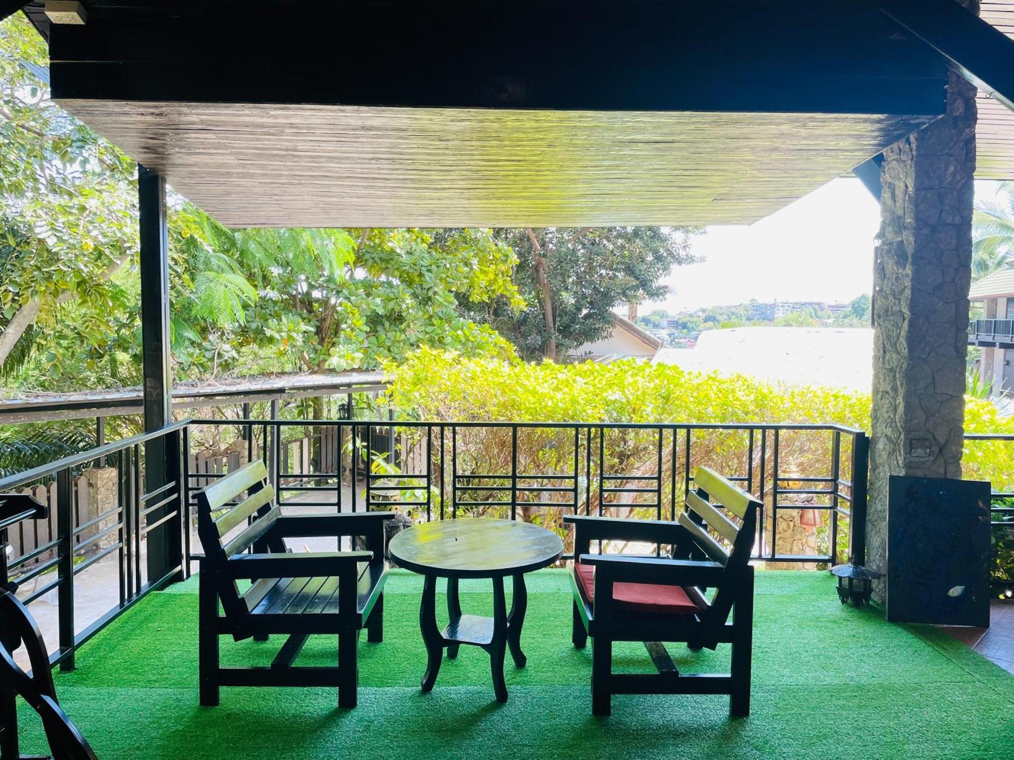 Boomerang Village Hotel 3*