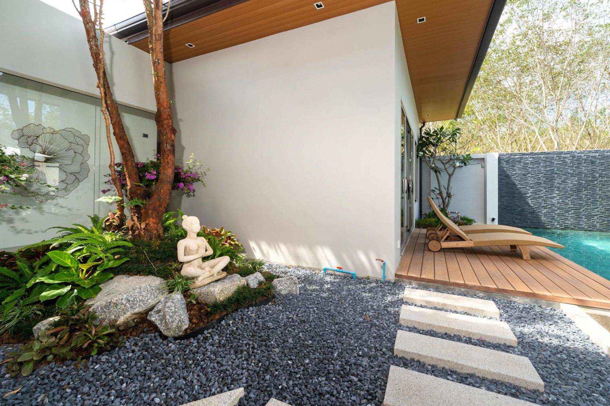 Private Swimming Pool And Garden Phuket