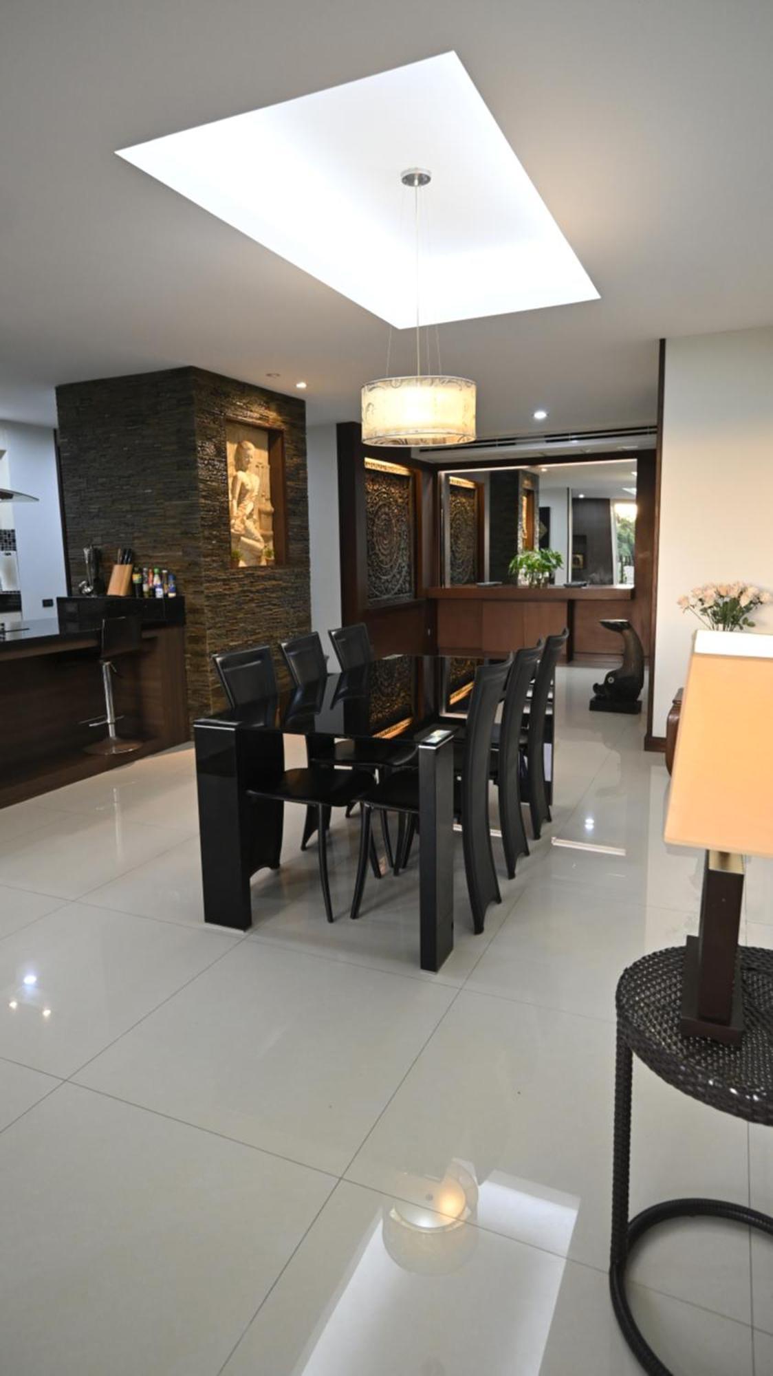 Serenity At Beach Apartment Karon