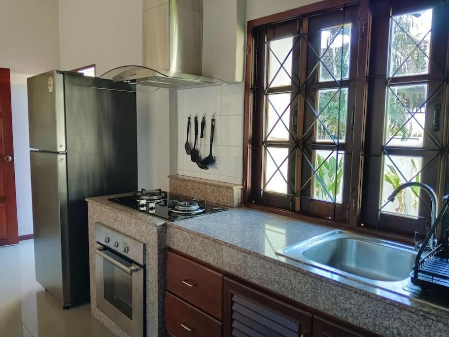 Naiharn Pool Villa,