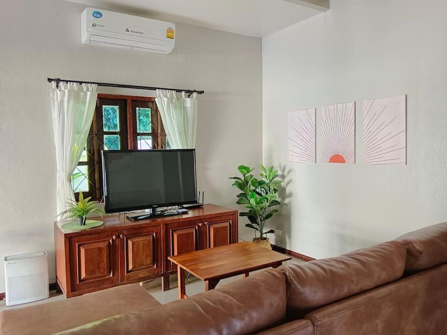Naiharn Pool Villa, Villa Rawai
