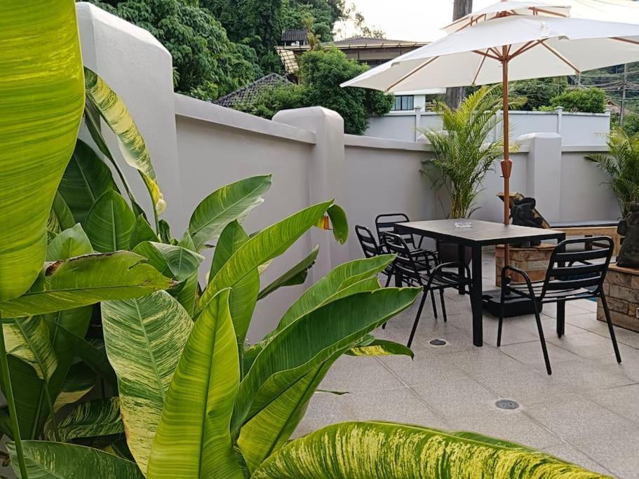 Naiharn Pool Villa, Villa Rawai