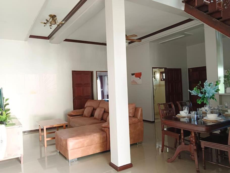 Naiharn Pool Villa, Villa