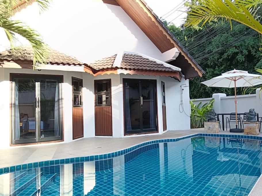 Villa Naiharn Pool Villa,