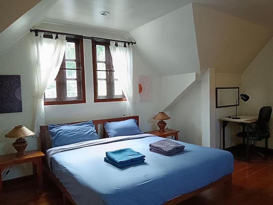 Naiharn Pool Villa, *