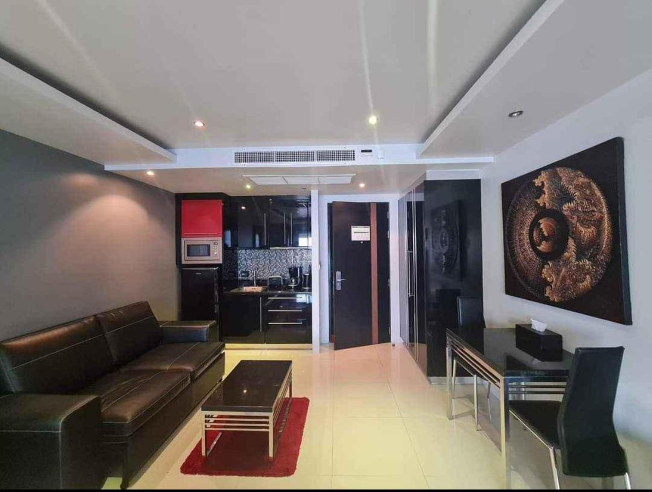 L2 Promotion, Modern In Bangla Road With Private Jacuzzi & Roof Pool Apartment