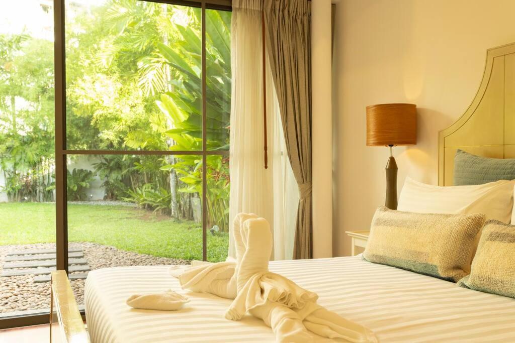 Of The Range, Great Location, Full Luxury V128 Holiday home *