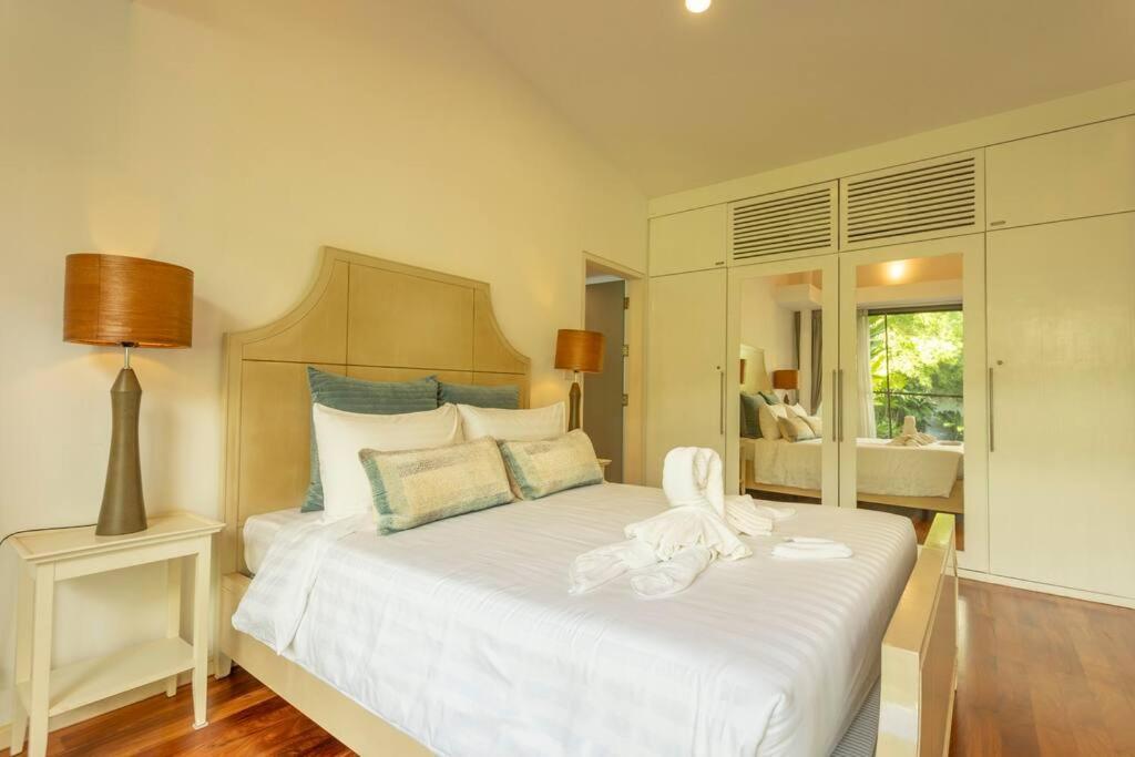 Of The Range, Great Location, Full Luxury V128 Holiday home