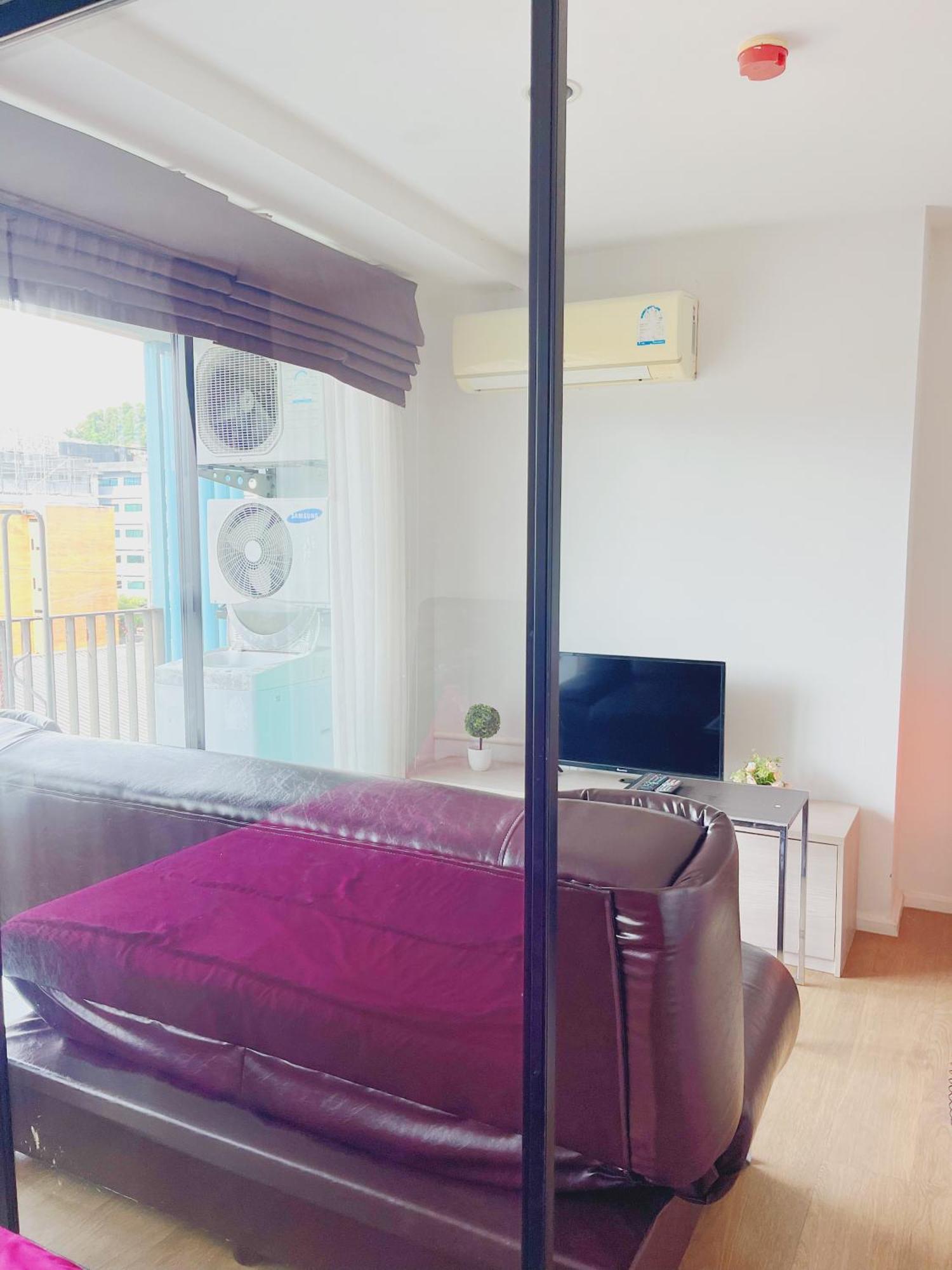 04near Shopping Malls And Naka Night Market * Phuket