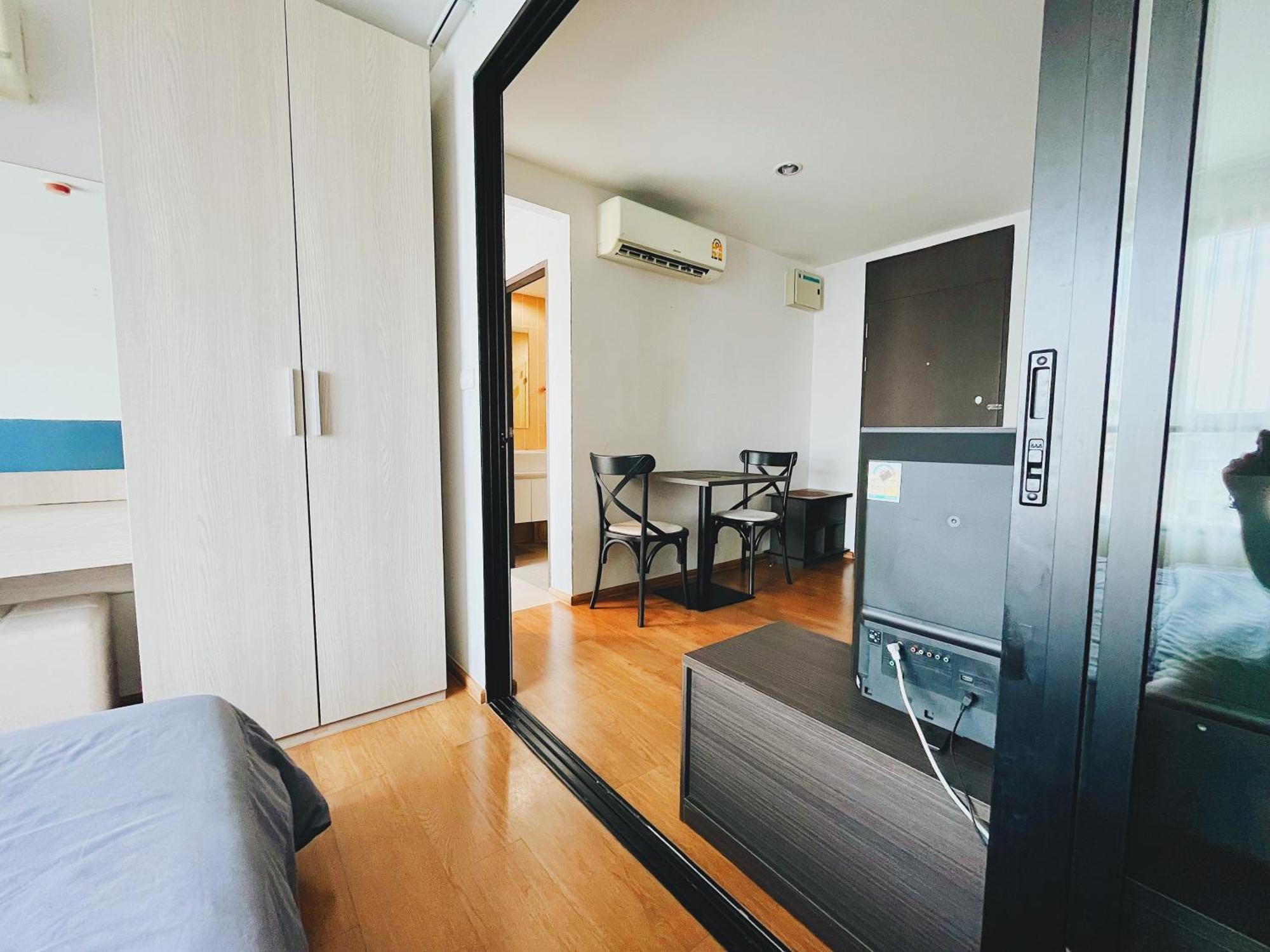 47near Shopping Malls And Naka Night Market * Phuket