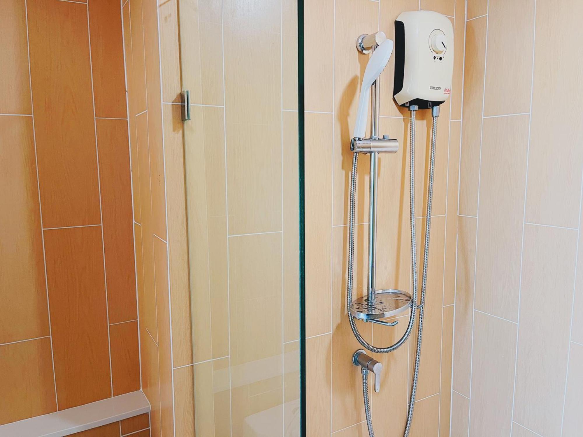 47near Shopping Malls And Naka Night Market Apartment Phuket