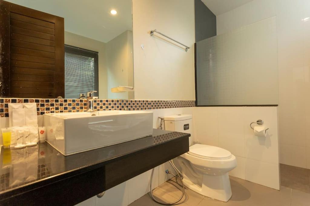 Villa 2 Beds Large Pool Night Market Soi Namjai V122 Rawai
