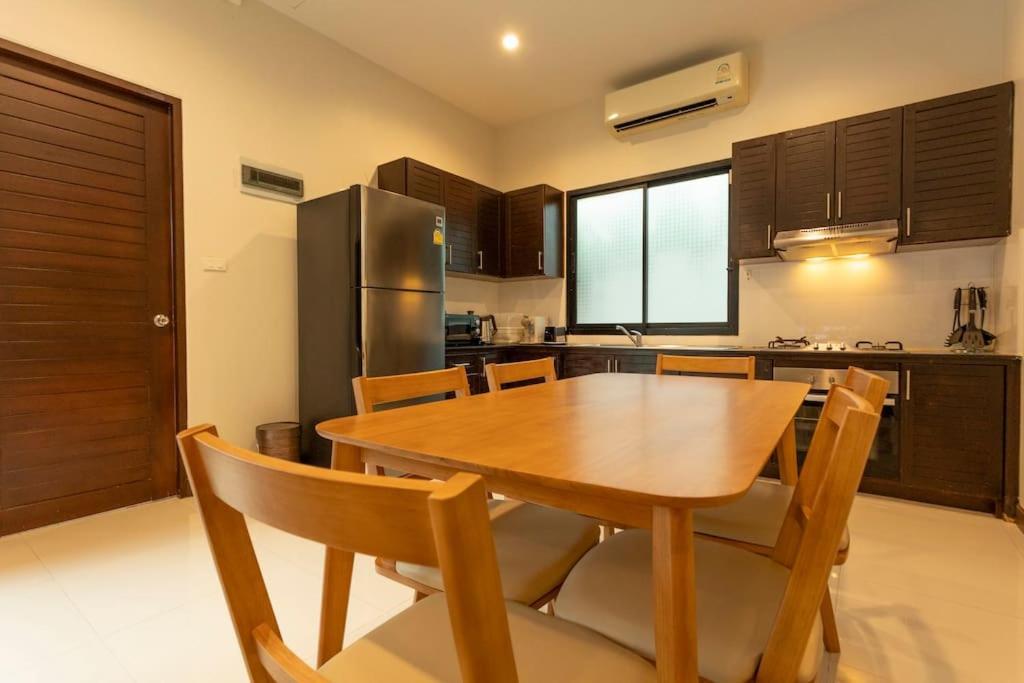 Villa 2 Beds Large Pool Night Market Soi Namjai V122