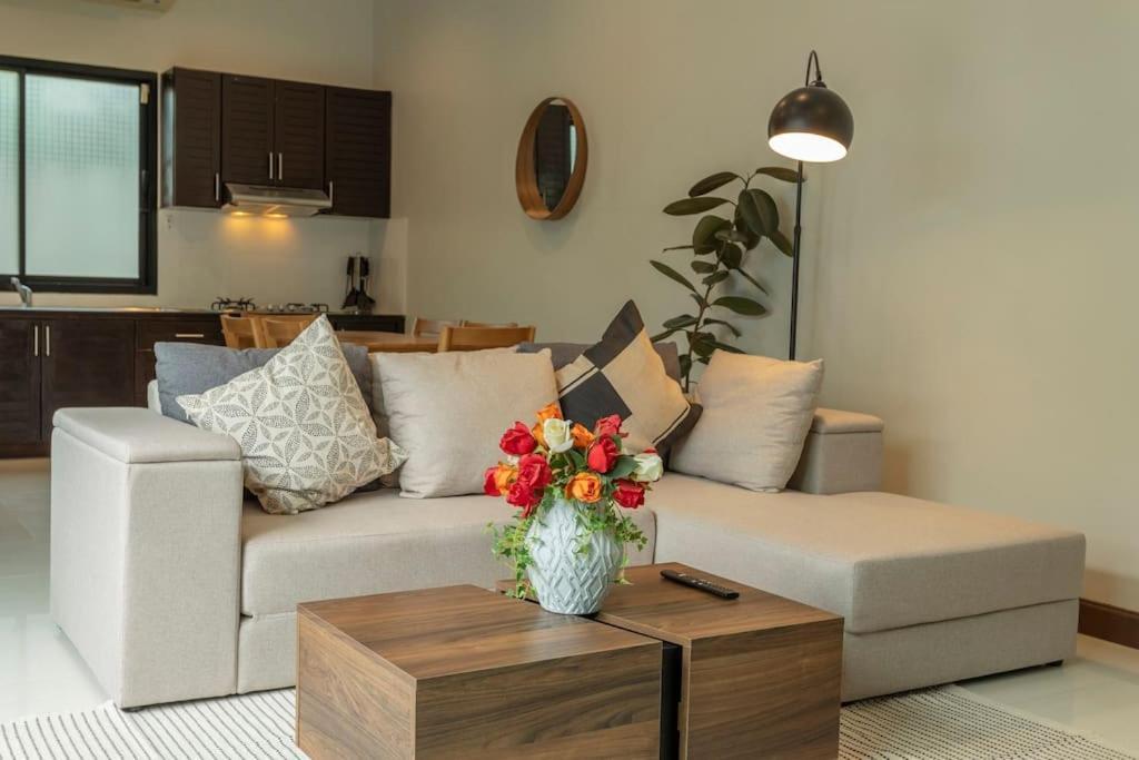 2 Beds Large Pool Night Market Soi Namjai V122 Villa