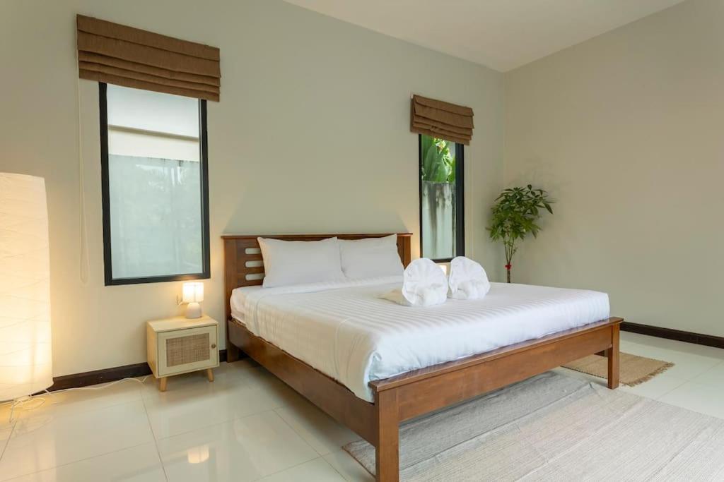 2 Beds Large Pool Night Market Soi Namjai V122 Villa
