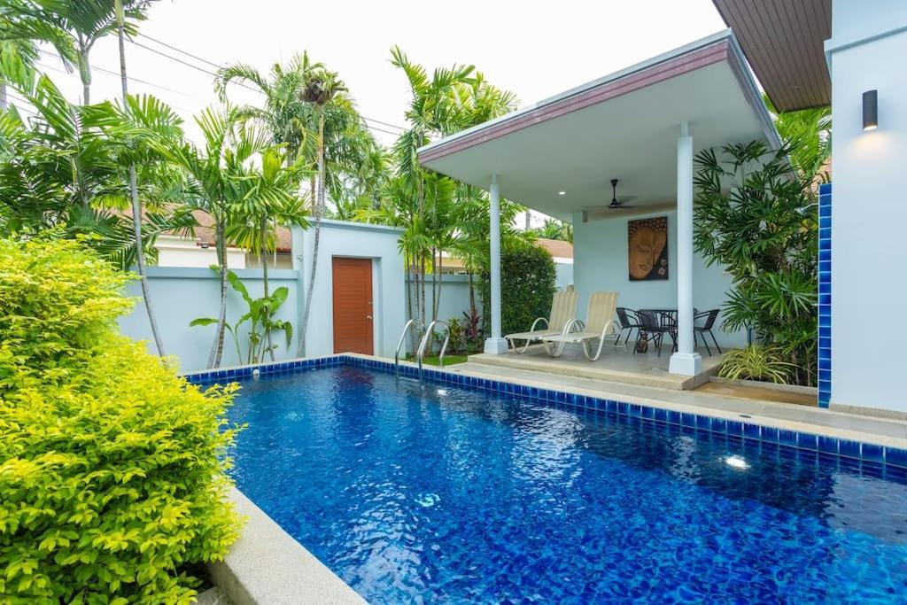 Villa 2 Beds Large Pool Night Market Soi Namjai V122