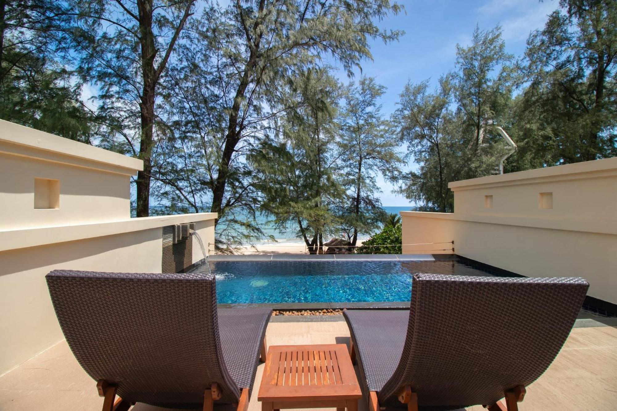 2 Bedrooms Beachfront Pool In Laguna *