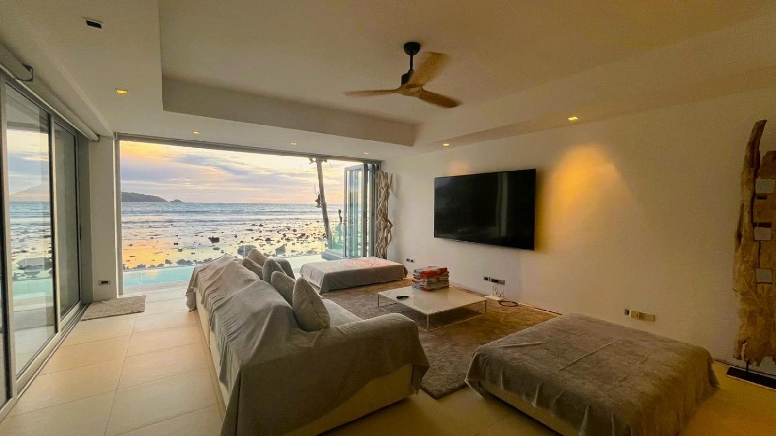 19 - Beachfront Haven * Patong