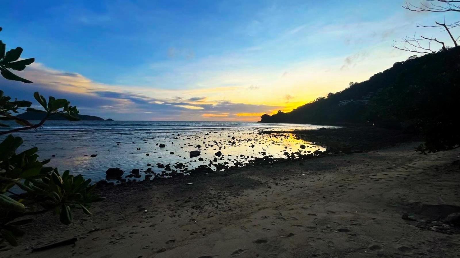 19 - Beachfront Haven Holiday home Patong