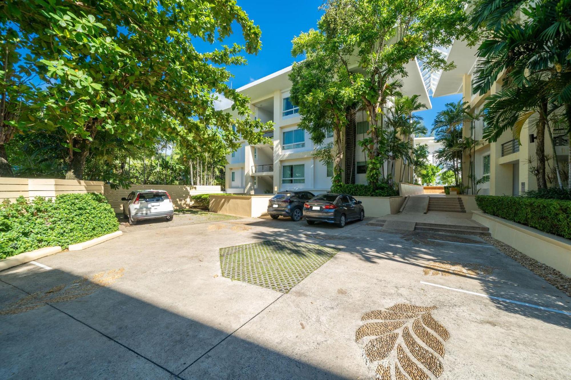 Beachfront 724 Apartment Karon