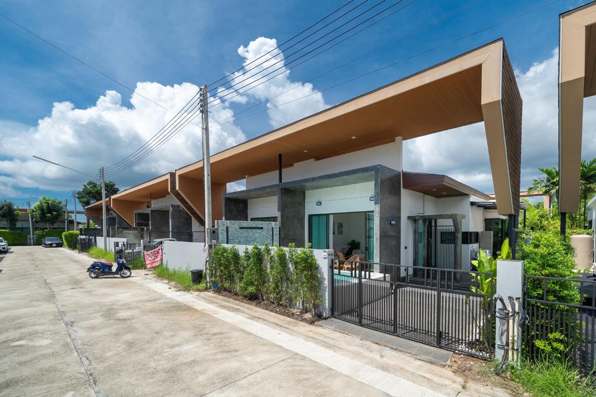 Stylish Pool In Chalong-phuket-2 Bedroom *