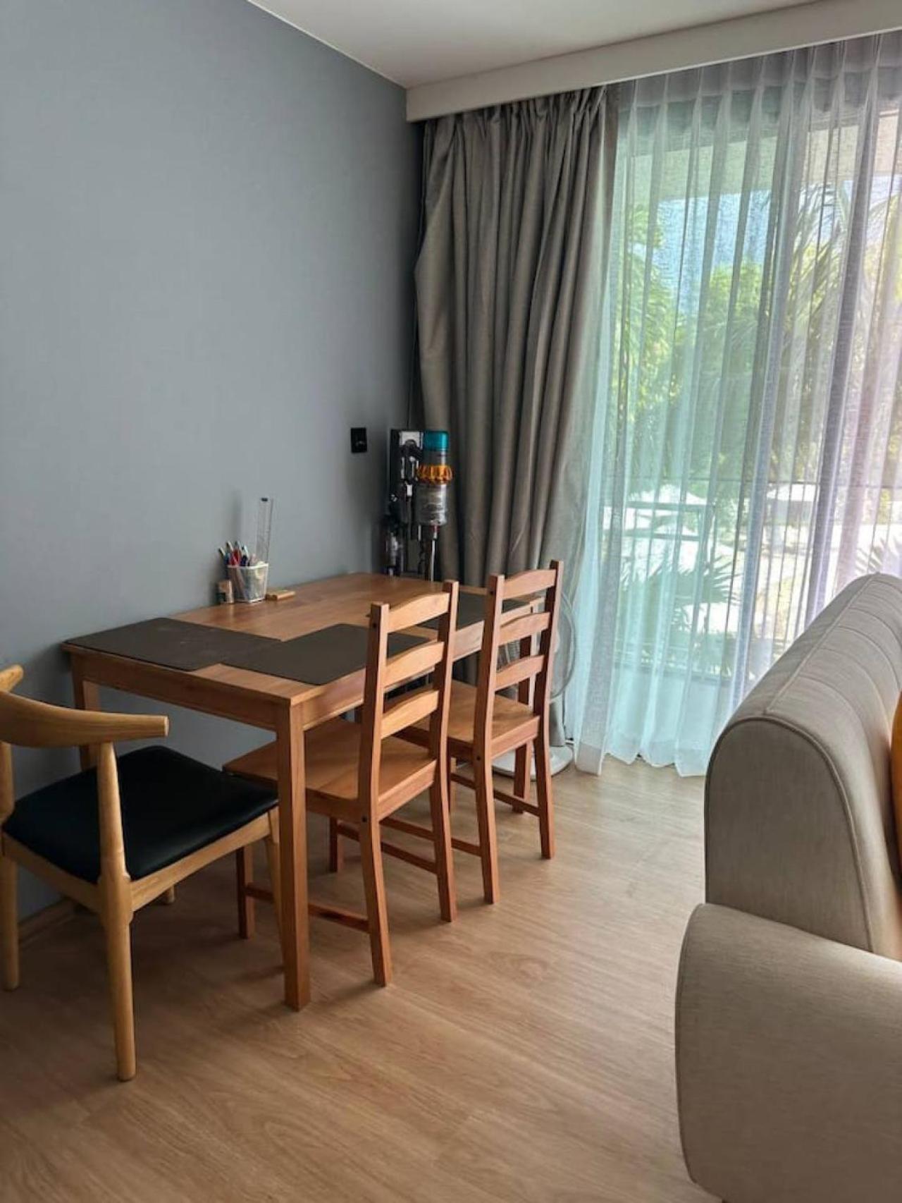 Apartment Spacious 600m From The *