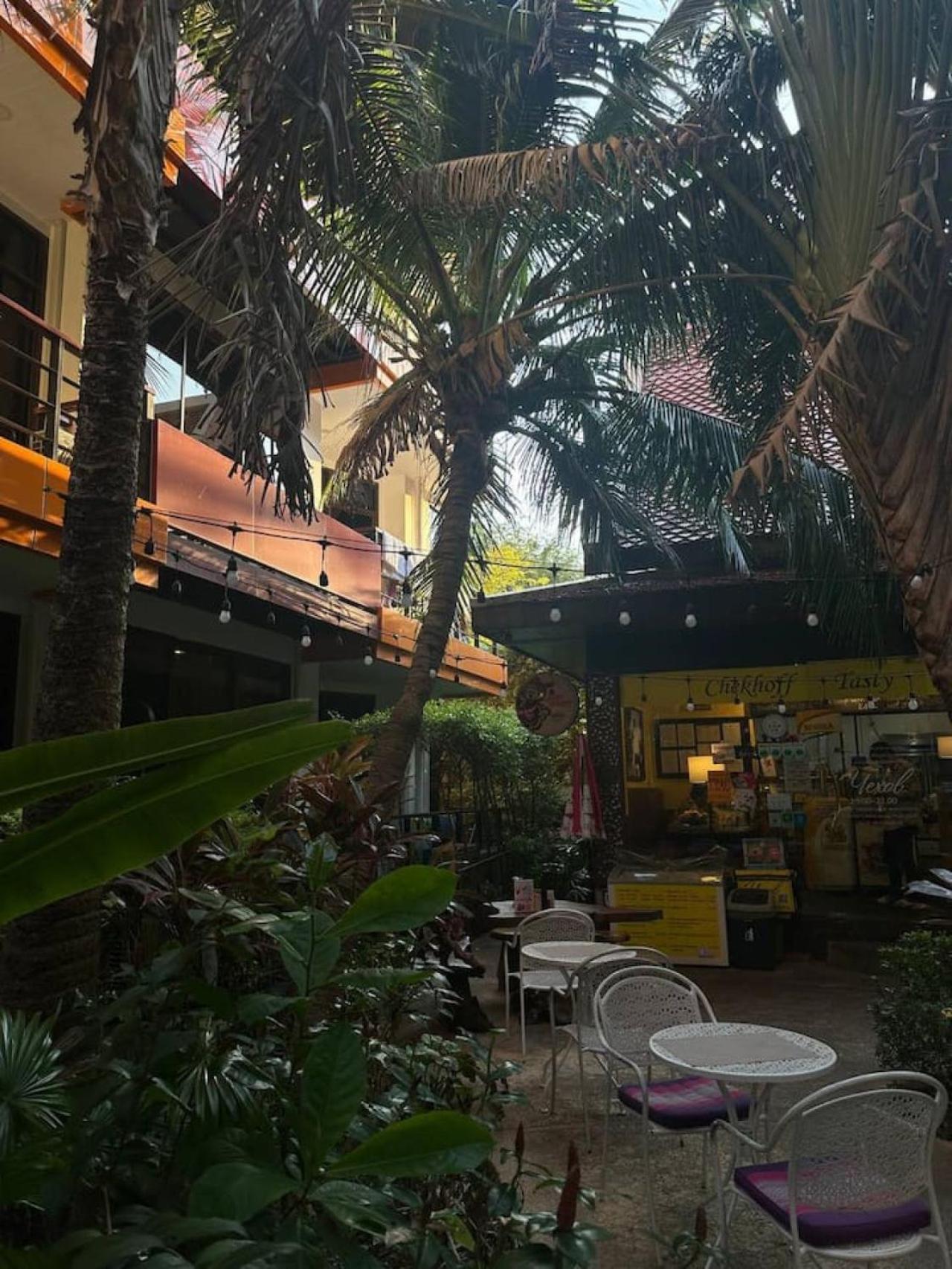 Nai Harn *