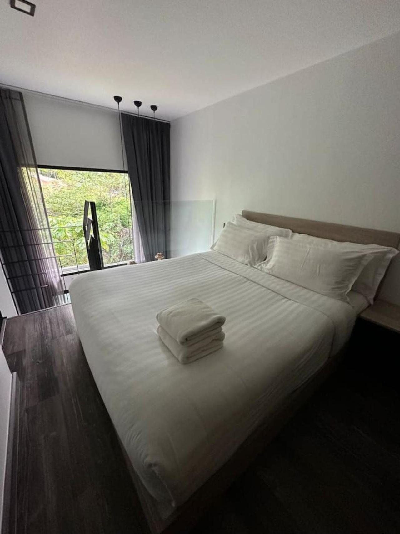 Apartment Utopia Naiharn
