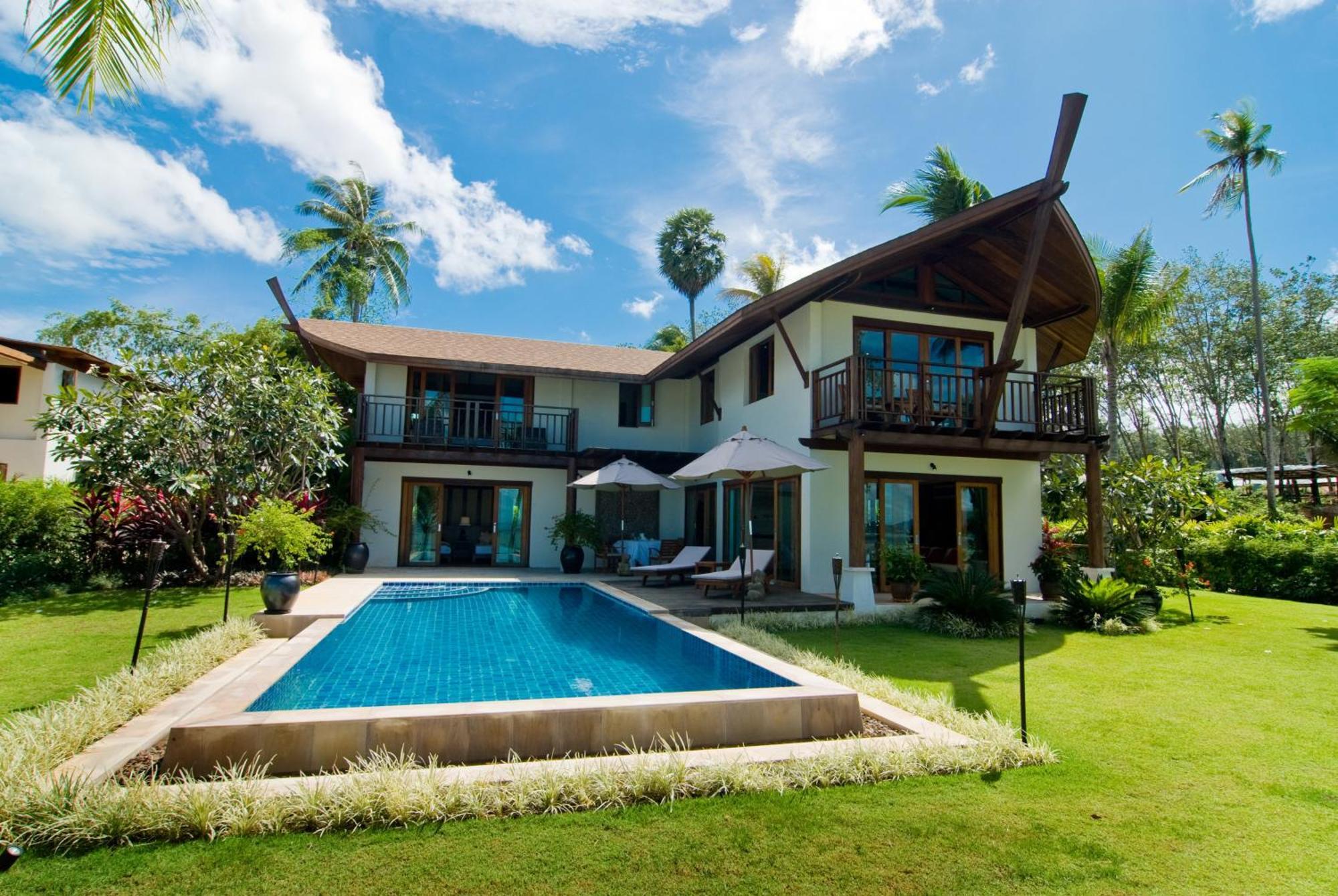 Resort Barcelo Coconut Island,