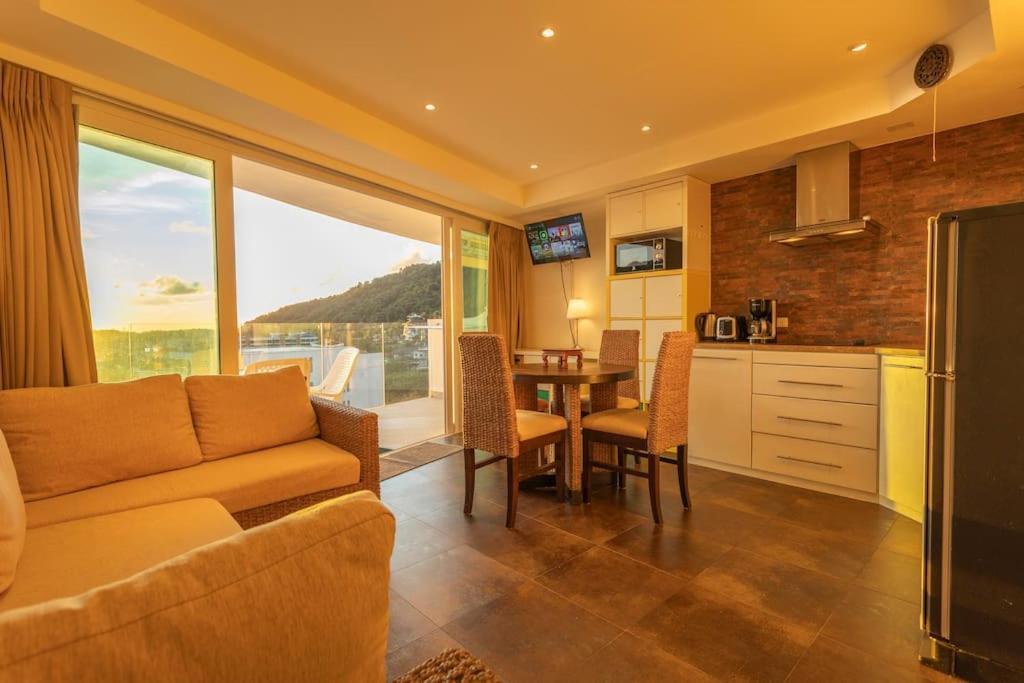 Apartment 2br Ocean View 1km To 10 Mins Patong C129 *