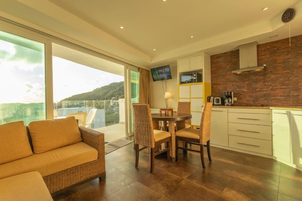 2br Ocean View 1km To 10 Mins Patong C129