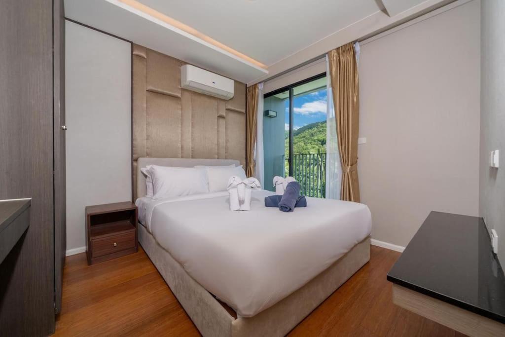 Surin With Sea View & Jacuzzi Apartment