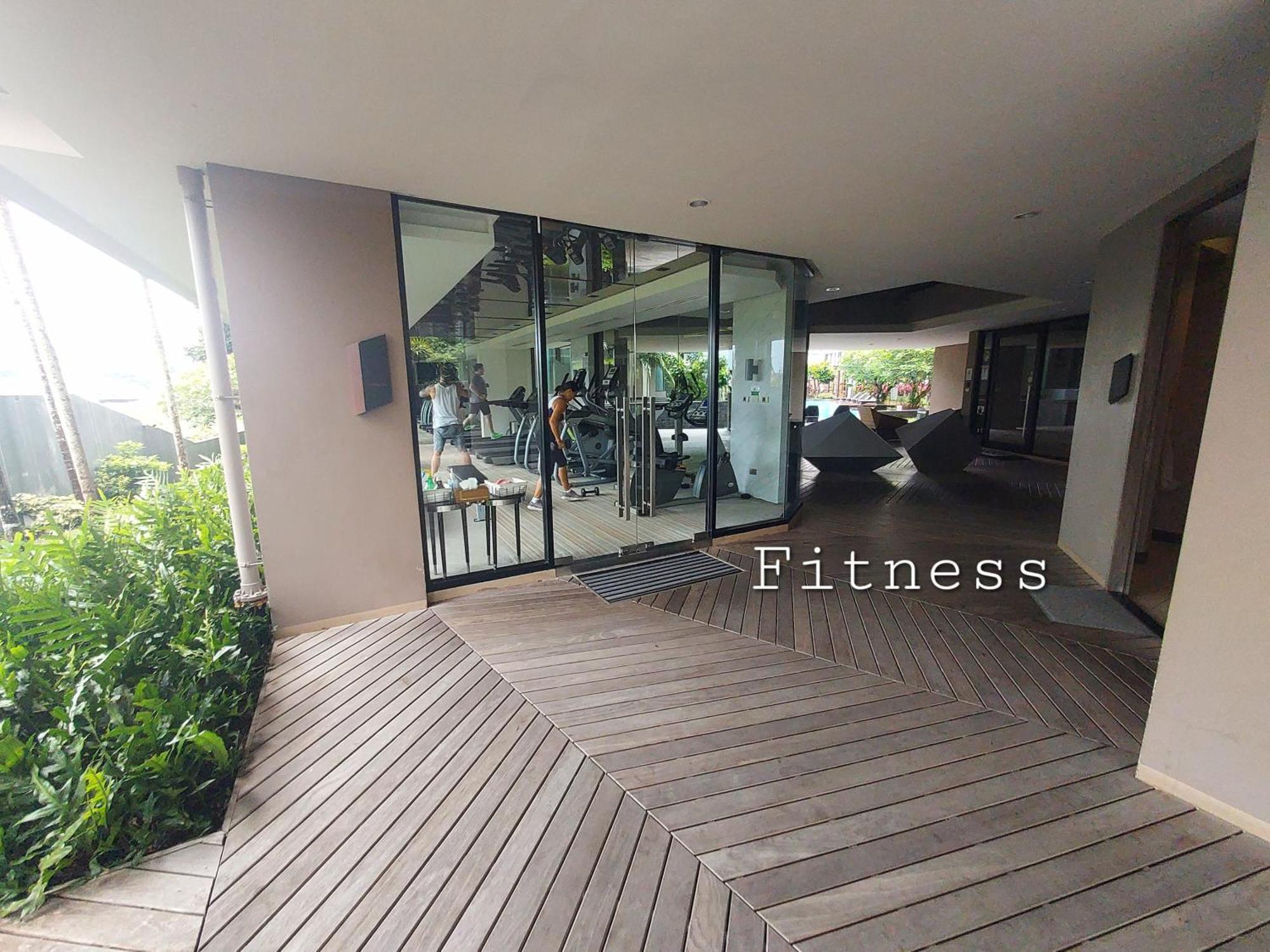 In The Center Of Phuket Apartment