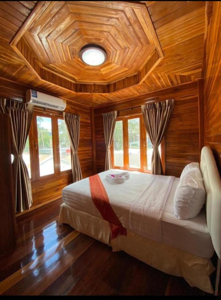 Ruan Mai Naiyang Beach Resort