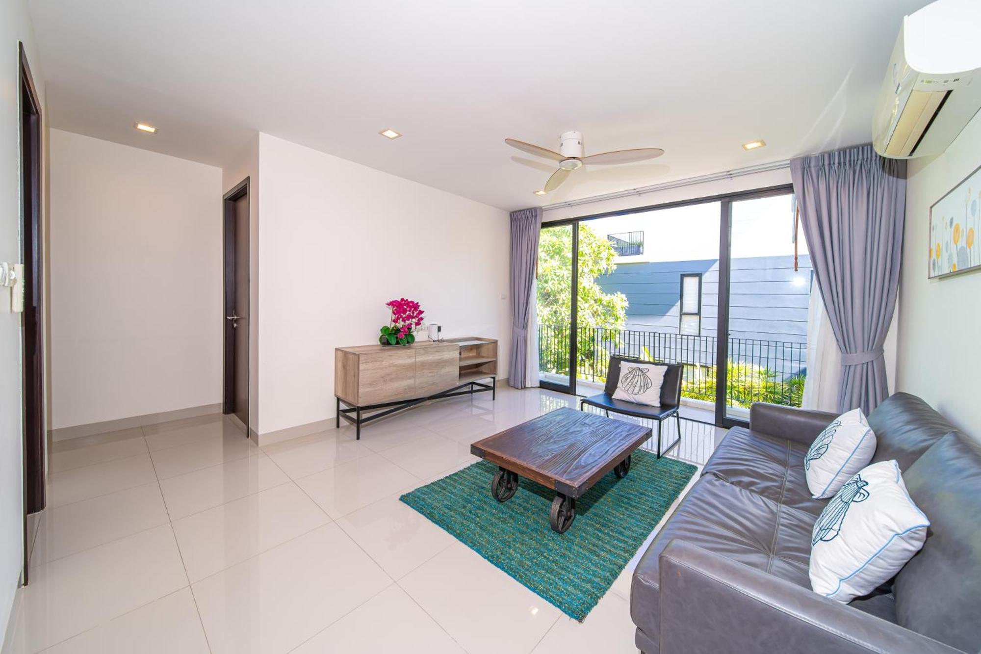 Laguna Park 的现代化5卧室泳池别墅 Villa Phuket