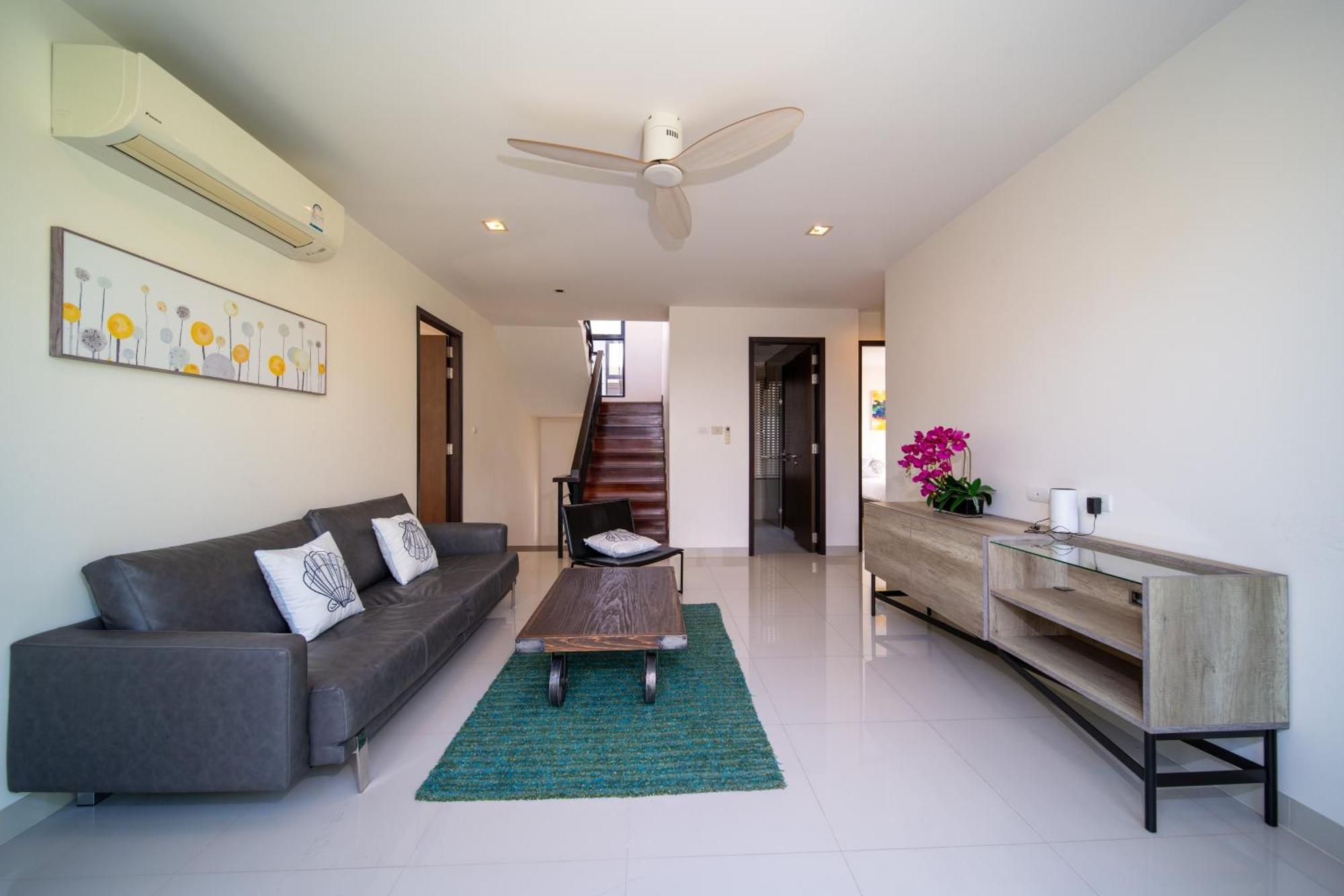 Laguna Park 的现代化5卧室泳池别墅 Villa Phuket