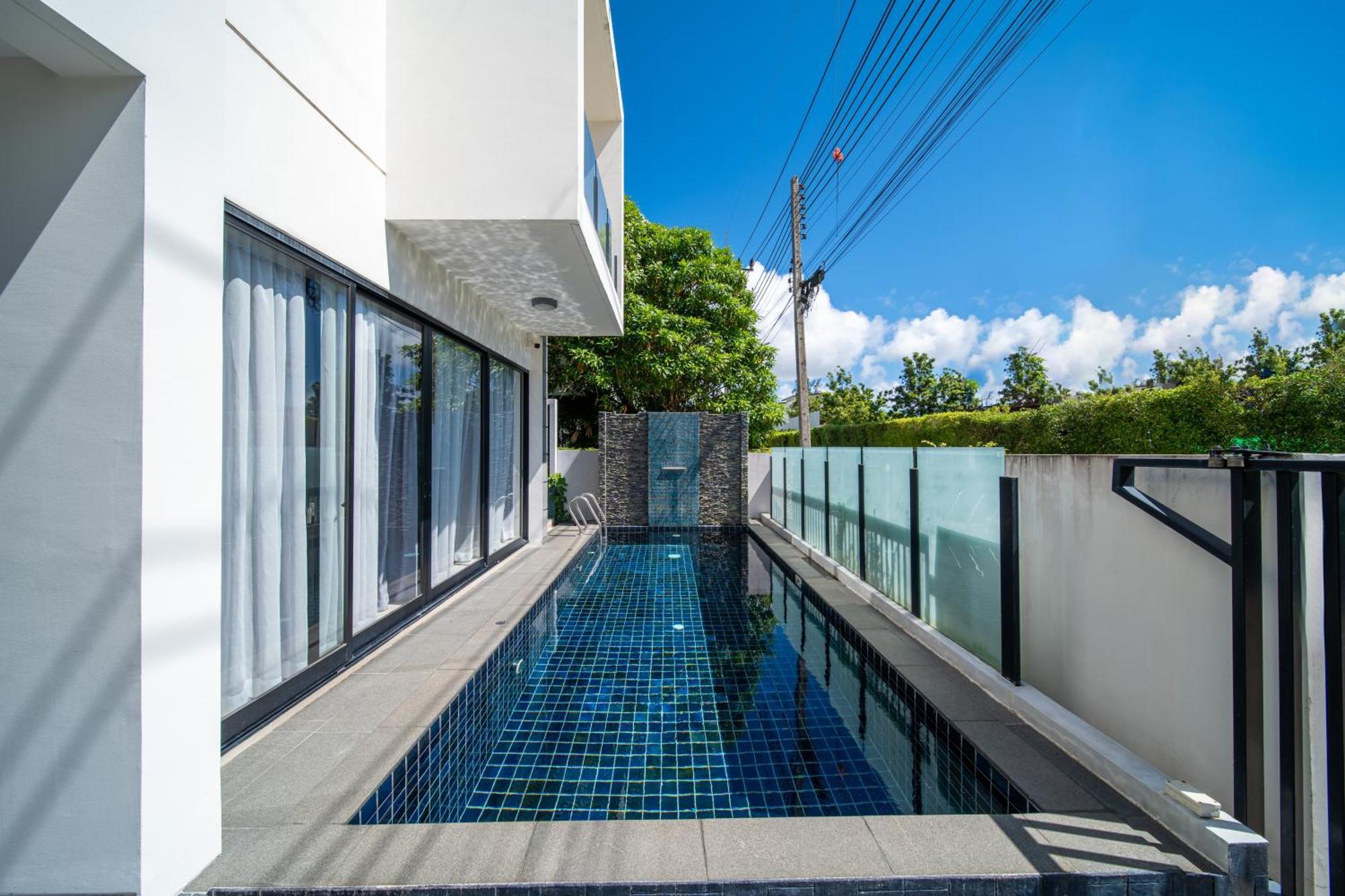 Laguna Park 的现代化5卧室泳池别墅 Villa