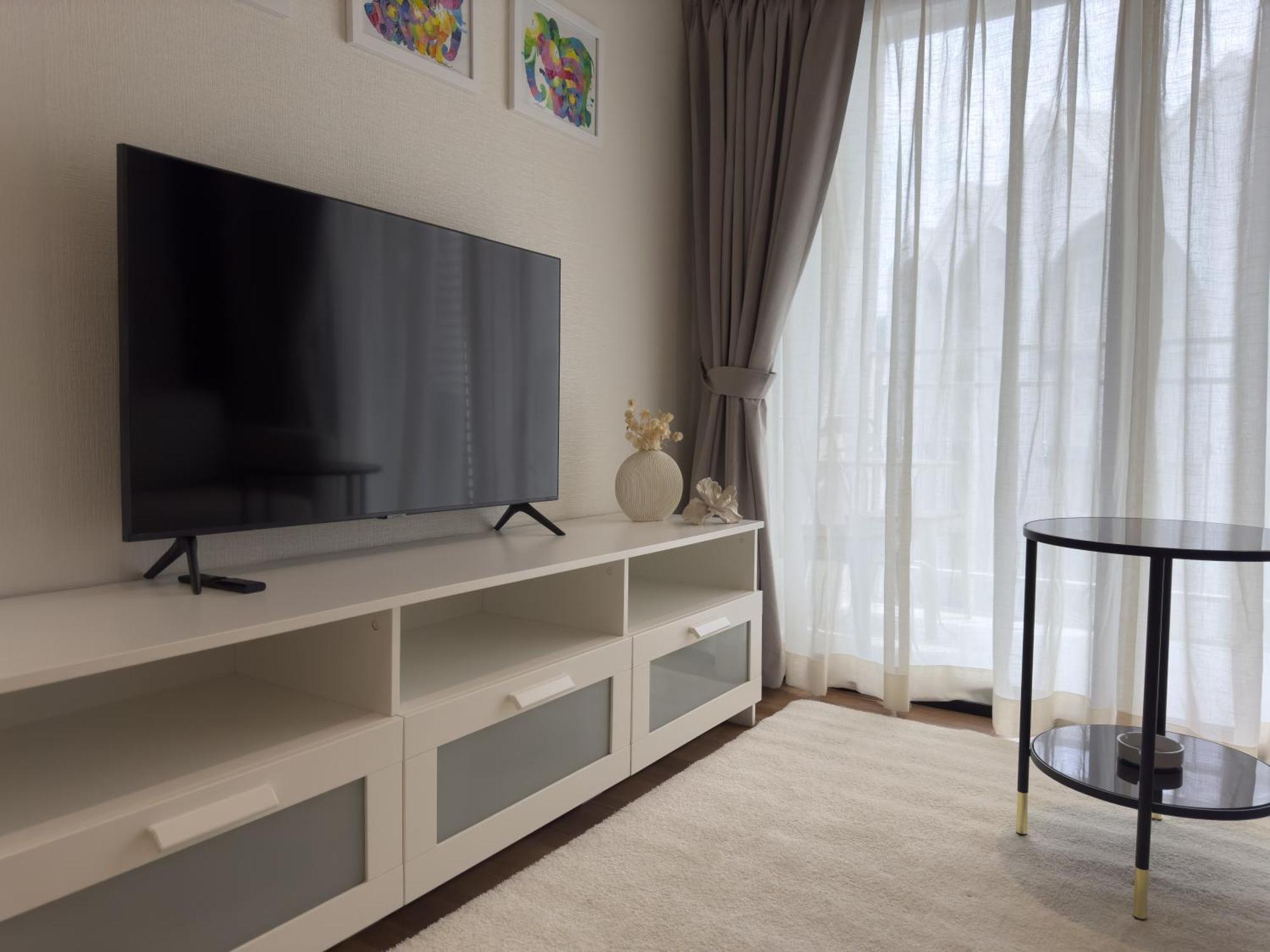 Apartment Title Halo By Eie Assia