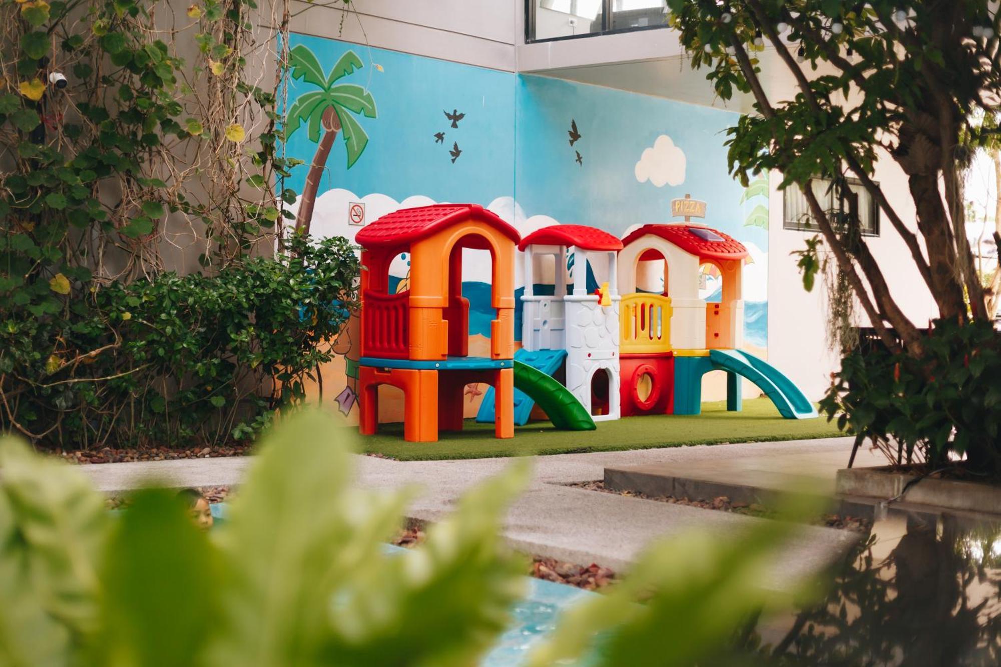 Family Pearl Apartment