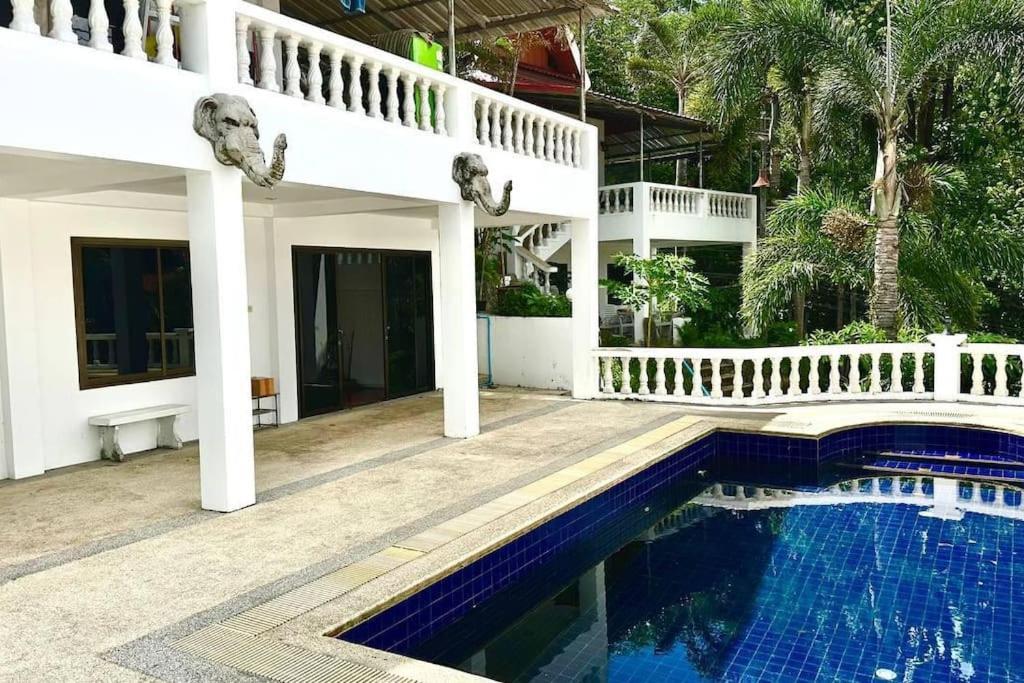White House In Chalong Hills Apartment *