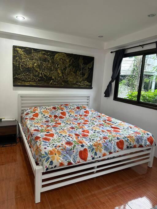 White House In Chalong Hills Apartment