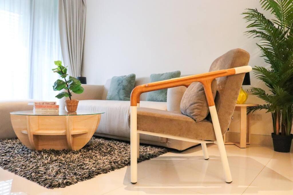 Cassia Residences Sea View Apartment Thalang