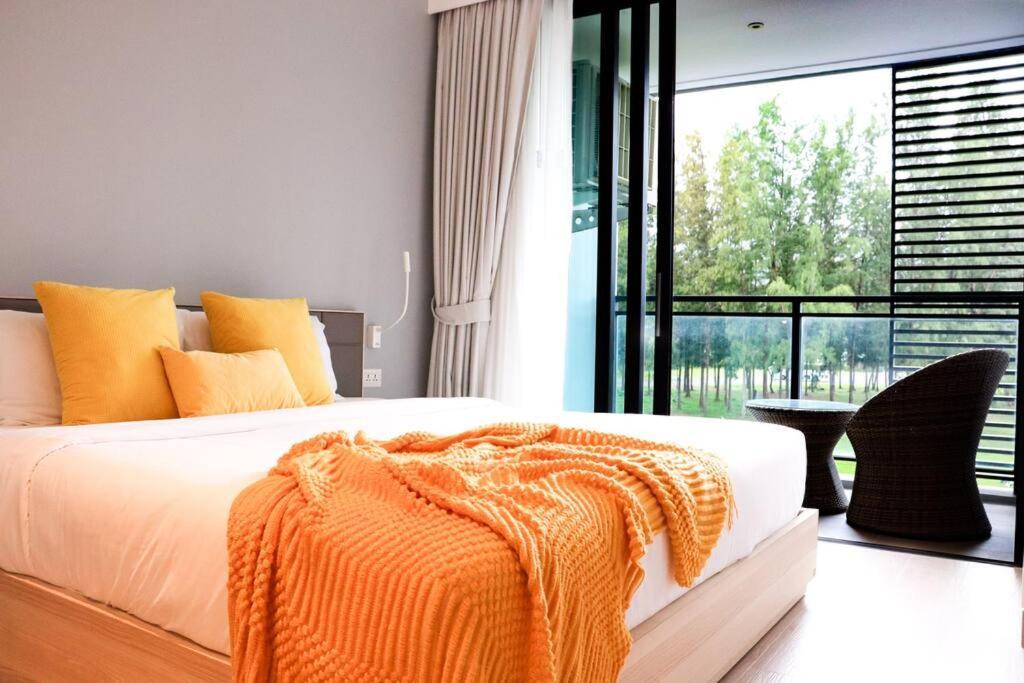 Apartment Cassia Residences Sea View *