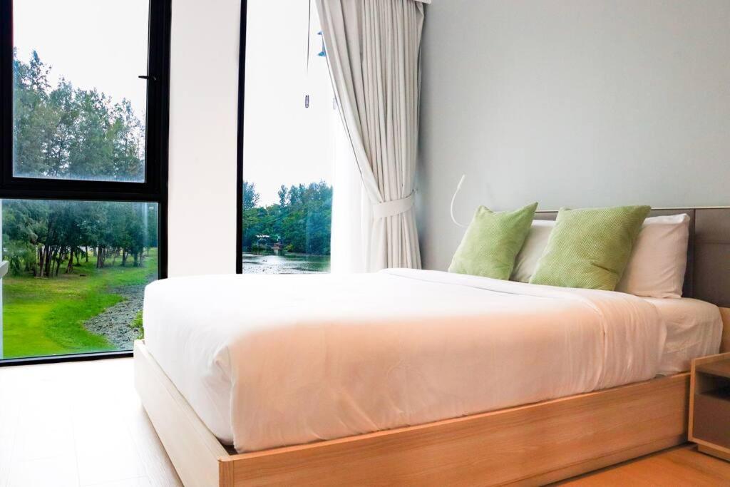 Cassia Residences Sea View Apartment Thalang