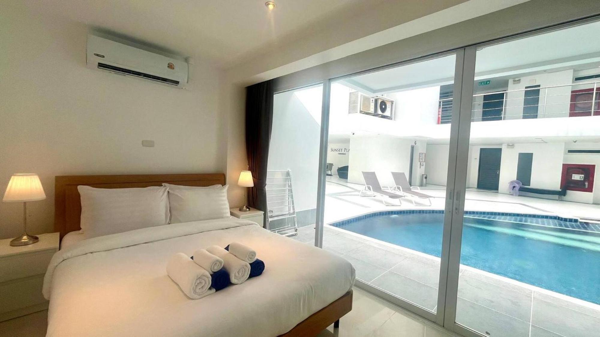 B14 Pool Access Partial Seaview 2brs 1 Bath Karon