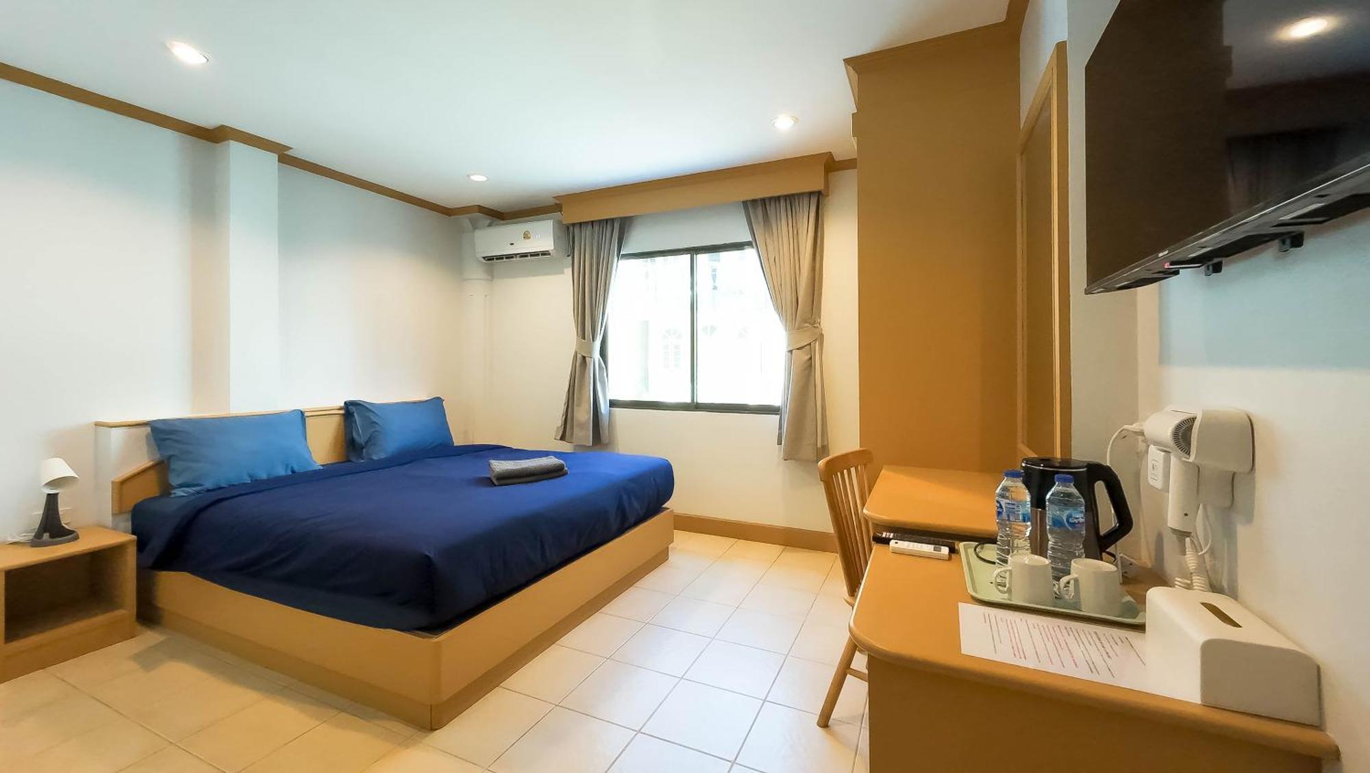 Jb House Hostel