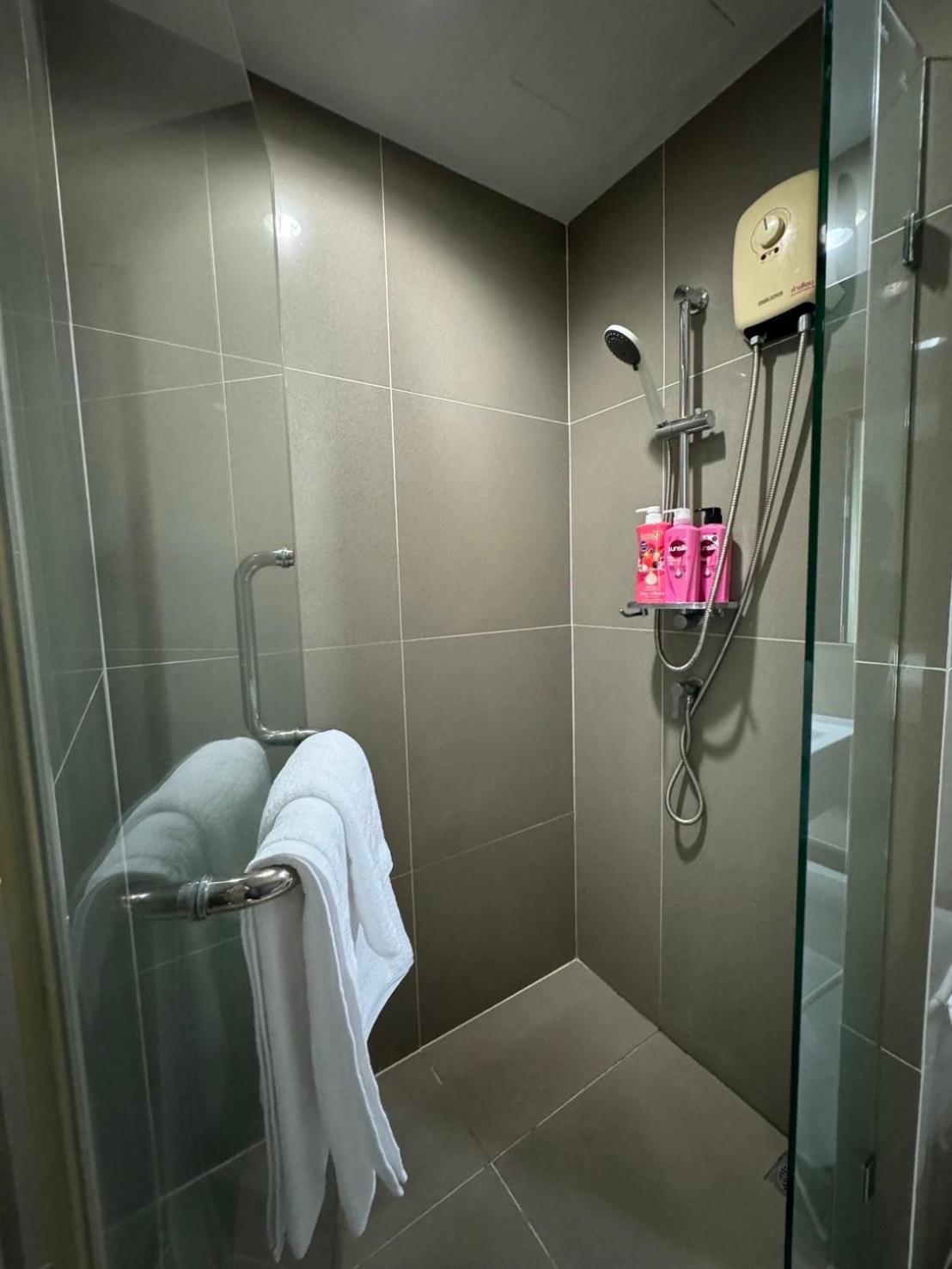 Apartment Centrio Across Phuket In Phuket Town *