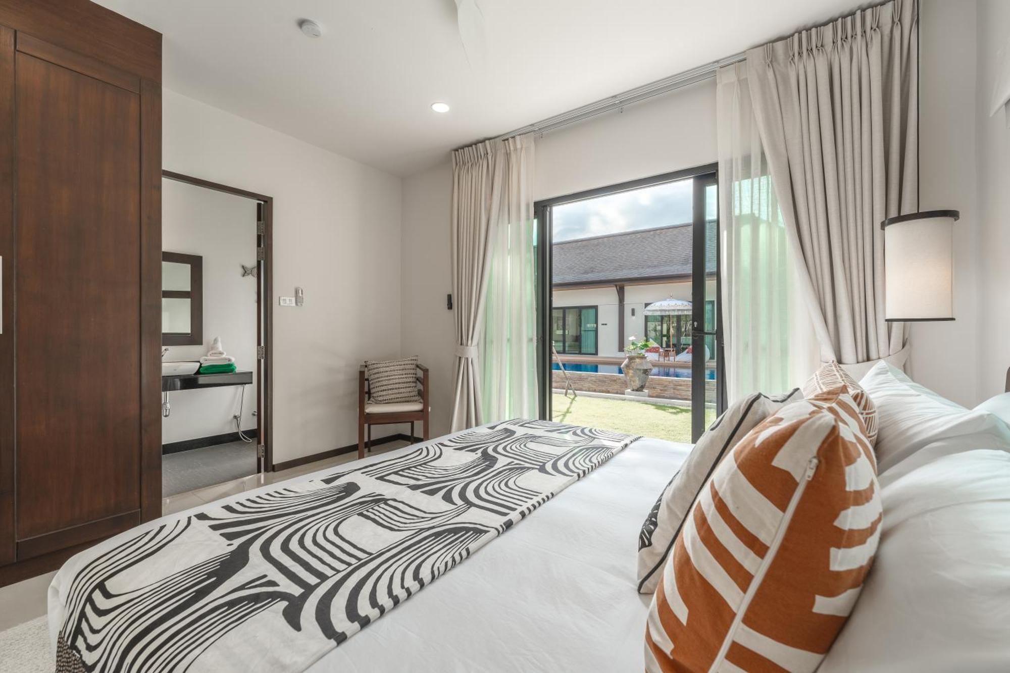 Villa 4br Luxury Pool With Tropical Garden Nearby Bangtao And Layan