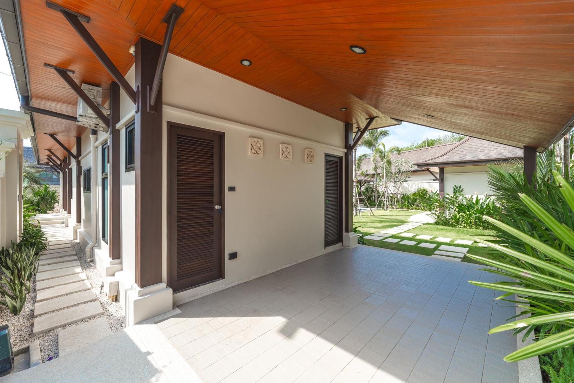 4br Luxury Pool With Tropical Garden Nearby Bangtao And Layan
